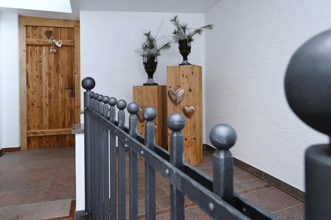 Apart Alpenpension Maderer Gaschurn Exteriör bild
